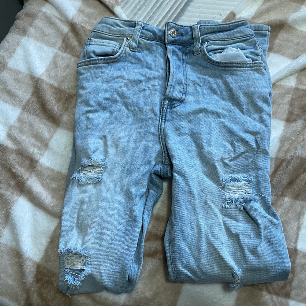 Forever 21 Women’s Light Blue Distressed Jeans
